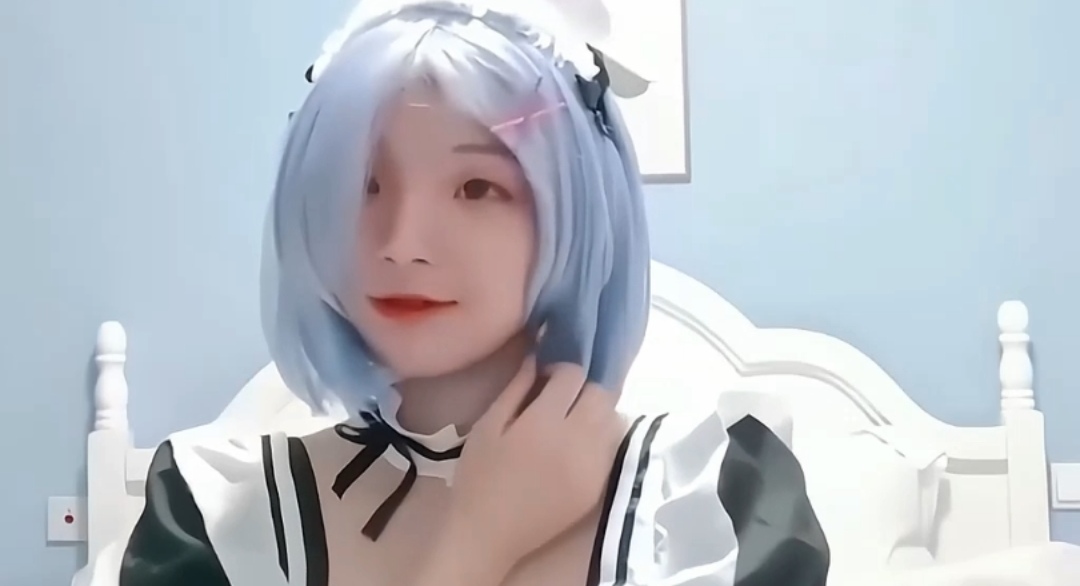 女仆装骚+ 穴塞水晶 -#棒 疯狂:@_自慰喷水内射